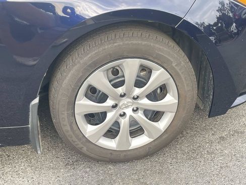 Used 2025 Toyota Corolla LE FWD image 10