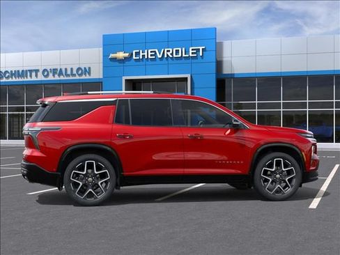 New 2026 Chevrolet Traverse High Country w/ LPO, Floor Liner Package FWD image 5