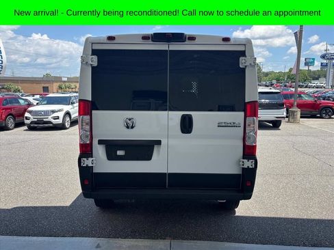 Used 2025 RAM ProMaster 2500 w/ U-Haul Equipment Group FWD image 25