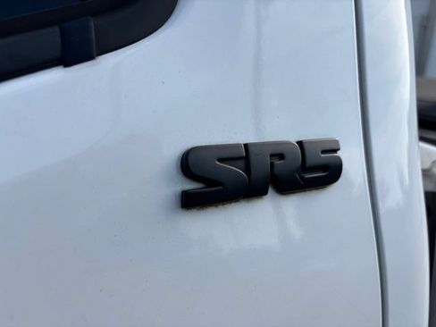 Used 2020 Toyota Tacoma SR5 w/ SR5 Appearance Package (SM) RWD image 8