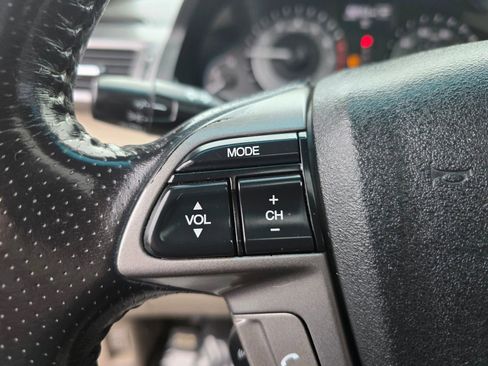 Used 2011 Honda Odyssey EX-L image 24