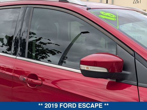 Used 2019 Ford Escape Titanium w/ U9j03 - Titanium Tow Package image 10