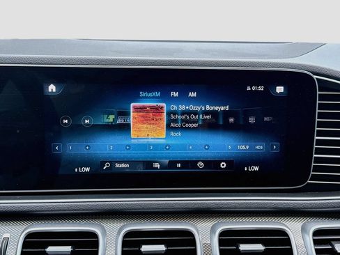 Used 2020 Mercedes-Benz GLE 350 4MATIC w/ 3rd Row Seat Package image 16