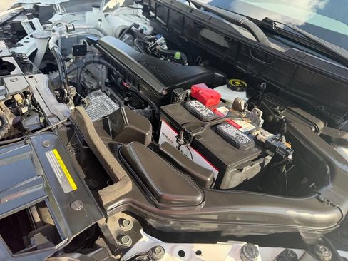 Used 2018 Nissan Rogue S FWD image 8