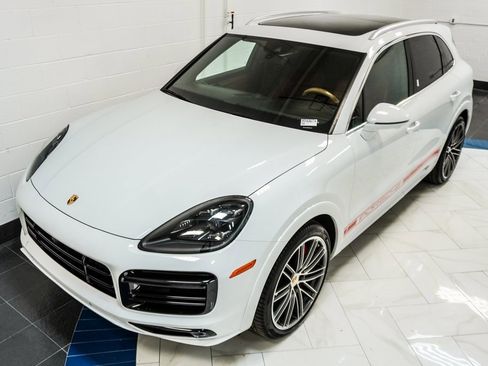 Used 2021 Porsche Cayenne Turbo image 16