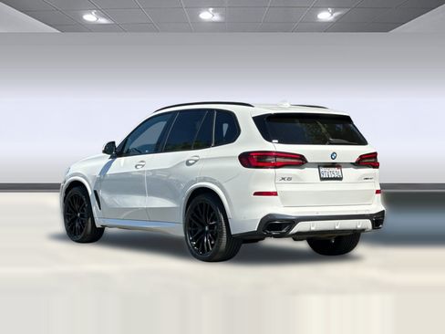 Used 2022 BMW X5 sDrive40i w/ M Sport Package RWD image 3