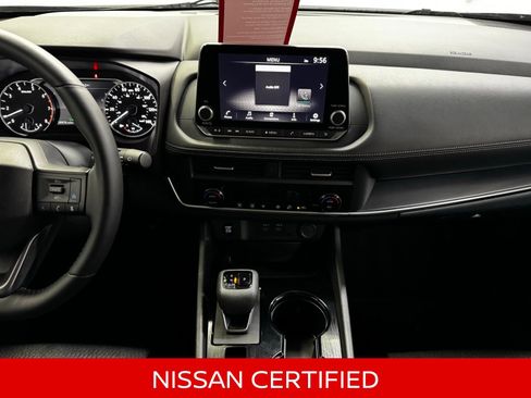 Certified 2025 Nissan Rogue SV image 18