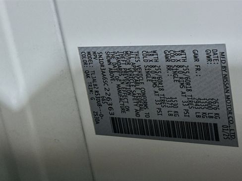 Used 2025 Nissan Pathfinder S image 12