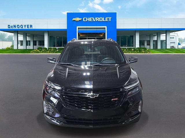 Used 2024 Chevrolet Equinox RS AWD/4WD image 2