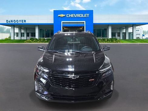Used 2024 Chevrolet Equinox RS AWD/4WD image 2