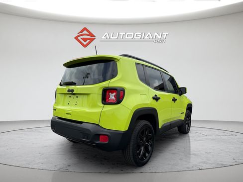Used 2018 Jeep Renegade Altitude AWD/4WD image 7