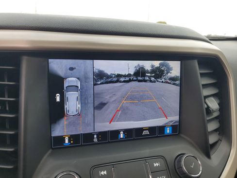 Used 2023 GMC Acadia Denali w/ Denali Technology Package image 31