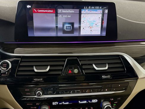 Used 2019 BMW 530i w/ Convenience Package image 18