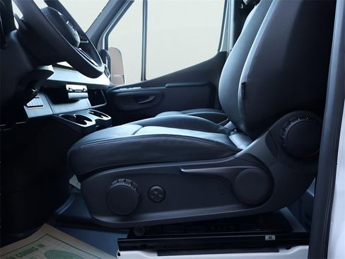 Used 2024 Mercedes-Benz Sprinter 144 Cargo image 42