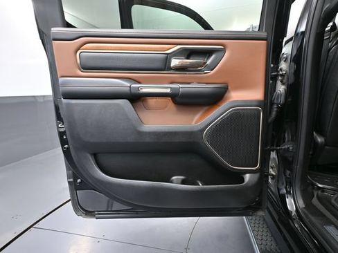 Used 2022 RAM 1500 Limited w/ Body-Colour Bumper Group AWD/4WD image 36