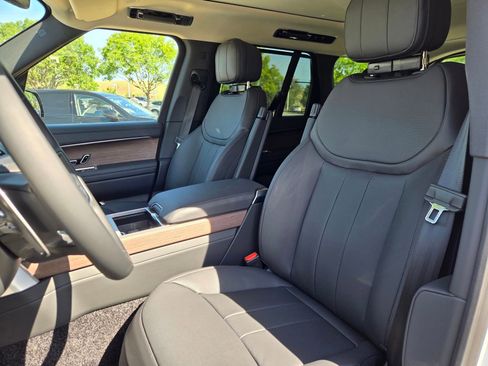 New 2026 Land Rover Range Rover SE AWD/4WD image 11