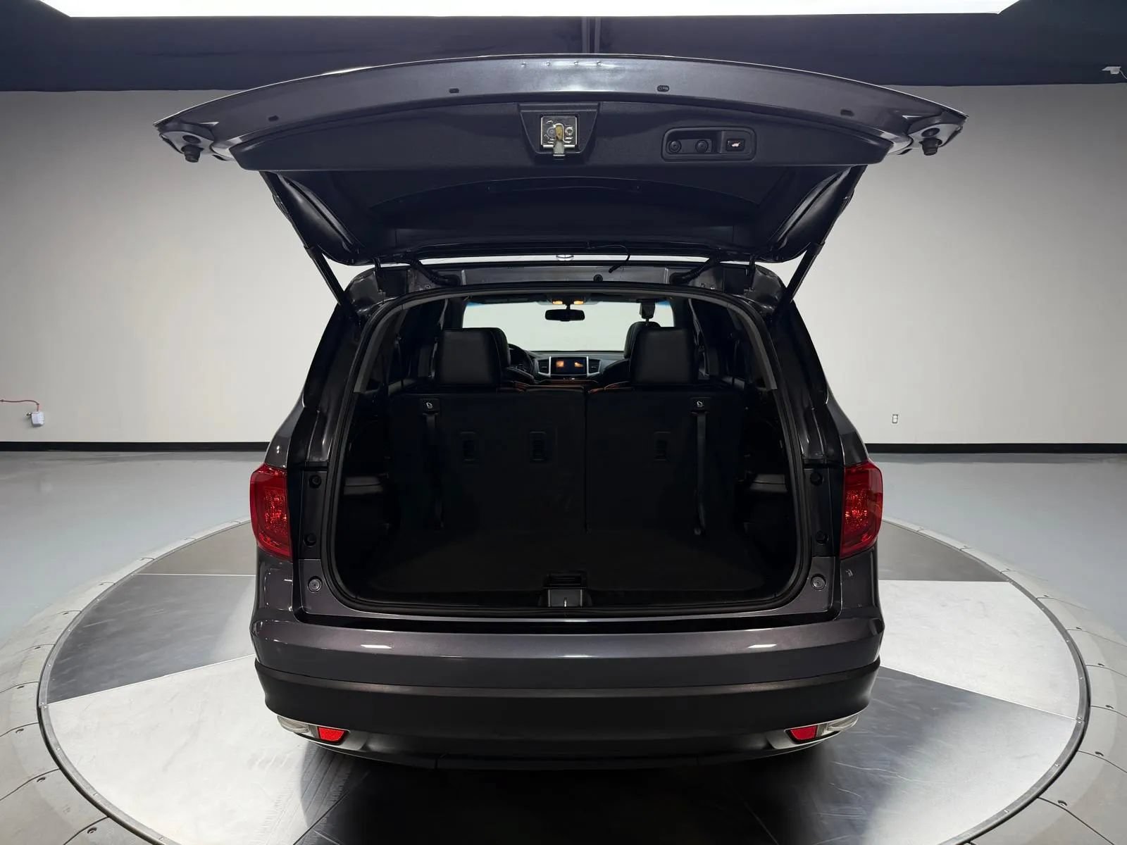 Used 2017 Honda Pilot EX-L image 12