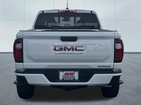 New 2026 GMC Canyon Elevation image 5