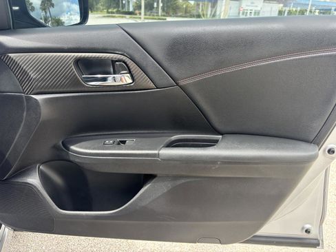 Used 2017 Honda Accord Sport Special Edition image 32
