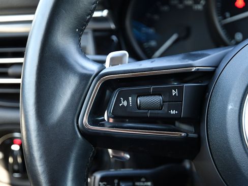 Used 2024 Porsche Macan image 9