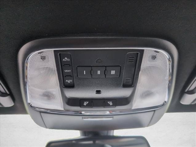 Used 2020 Dodge Charger SRT Hellcat w/ Harman/Kardon Audio Group RWD image 17