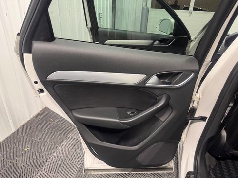 Used 2016 Audi Q3 2.0T Premium Plus image 16