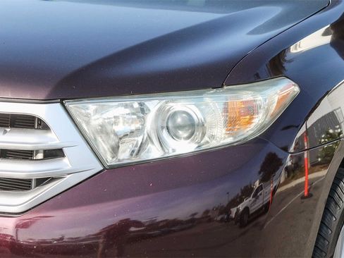 Used 2013 Toyota Highlander SE image 4