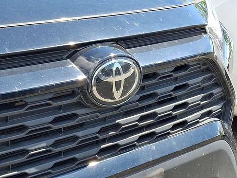 Used 2025 Toyota RAV4 XLE AWD/4WD image 10