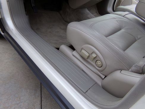 Used 2003 Cadillac De Ville Sedan w/ Comfort & Convenience Package image 63