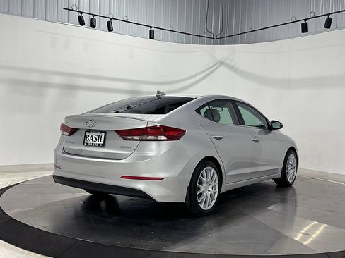 Used 2017 Hyundai Elantra Limited w/ Limited Tech Package 04 FWD image 11
