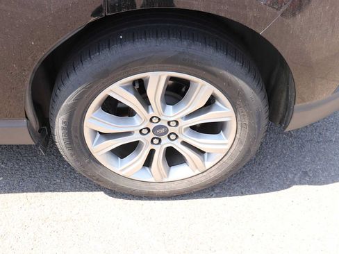 Used 2019 Ford Edge Titanium AWD/4WD image 9