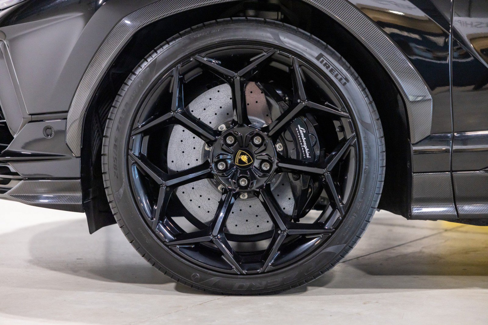 Used 2024 Lamborghini Urus Performante AWD/4WD image 20