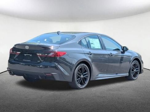 New 2026 Toyota Camry SE FWD image 4