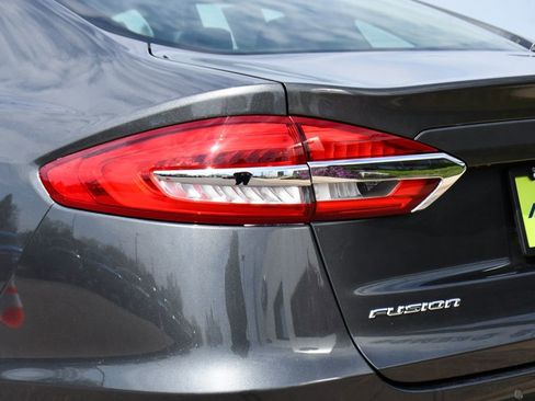 Used 2020 Ford Fusion SEL FWD image 40