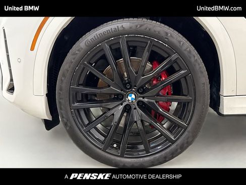 Used 2024 BMW X6 xDrive40i w/ Premium Package image 2