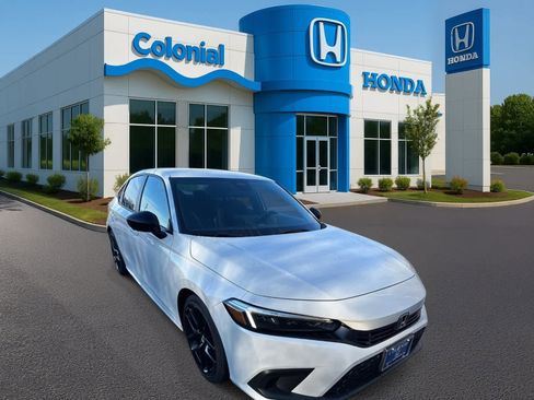 Used 2023 Honda Civic Sport image 9
