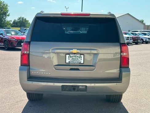 Used 2018 Chevrolet Suburban LT AWD/4WD image 39