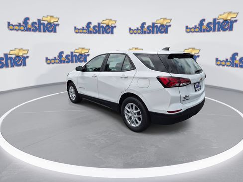 Certified 2022 Chevrolet Equinox LS AWD/4WD image 6