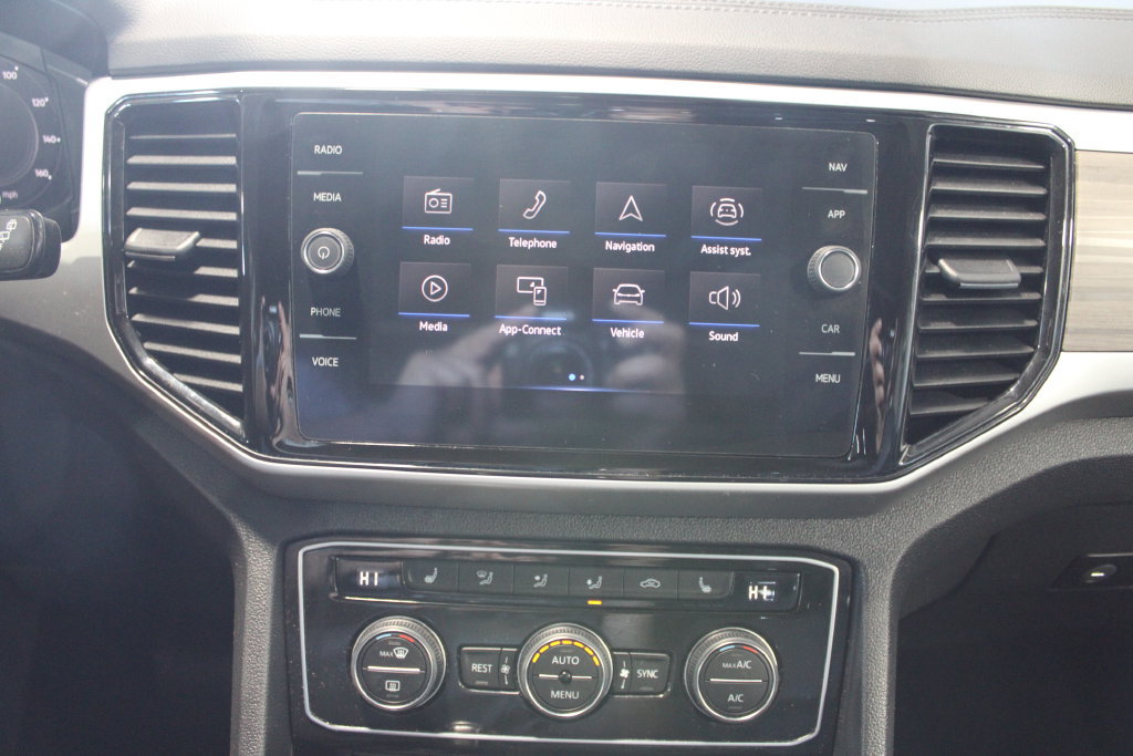 Used 2022 Volkswagen Atlas SEL AWD/4WD image 18