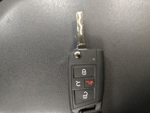 Used 2019 Volkswagen Jetta S w/ Driver Assistance Package FWD image 32