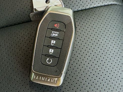 Certified 2025 INFINITI QX60 Luxe w/ Black Edition image 40