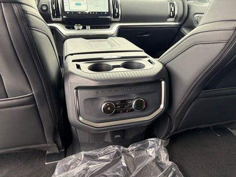 New 2026 Ford Expedition Platinum AWD/4WD image 5