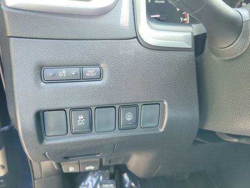 Certified 2023 Nissan Murano SV FWD image 19
