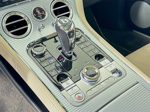 Used 2024 Bentley Continental GT image 14