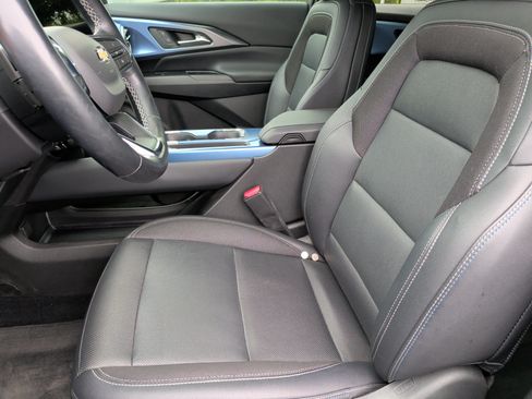 Used 2024 Chevrolet Equinox EV LT FWD image 29
