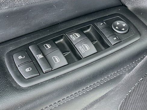 Used 2013 Jeep Grand Cherokee Laredo AWD/4WD image 17
