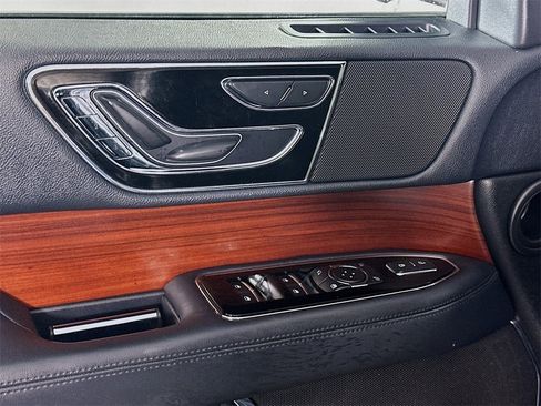 Used 2022 Lincoln Navigator L Standard image 25