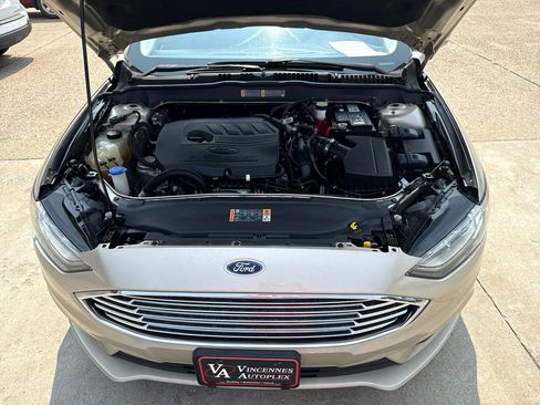 Used 2018 Ford Fusion SE image 14