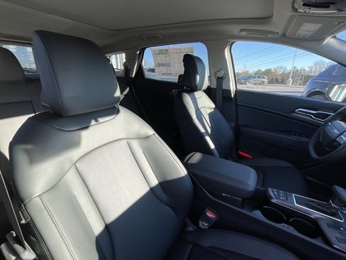 New 2026 Kia Sportage EX image 30