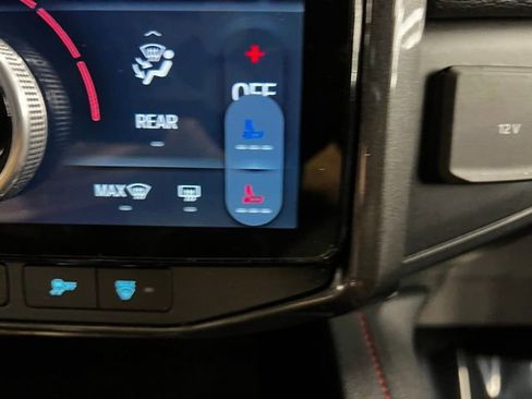 Used 2022 Ford Expedition Max Limited image 13